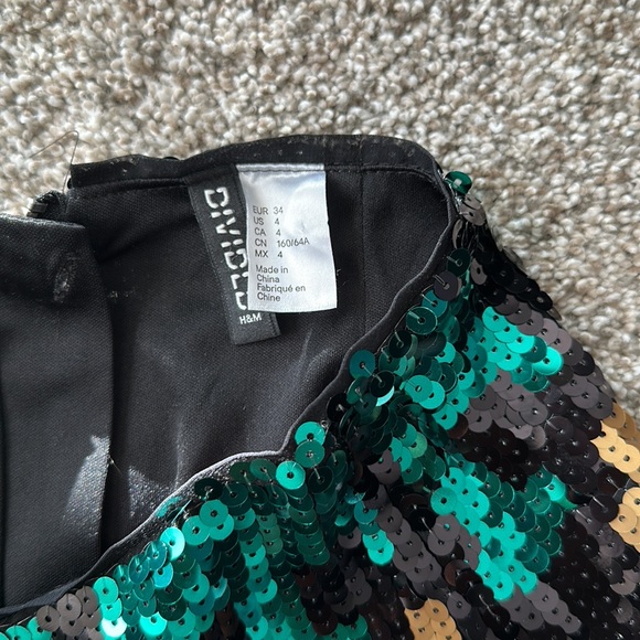 H&M | Sequin Party Short Skirt | Size 4 - Picture 4 of 4